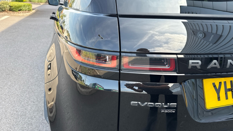 Land Rover Range Rover Evoque 1.5 P300e R-Dynamic HSE 5dr Auto Hatchback